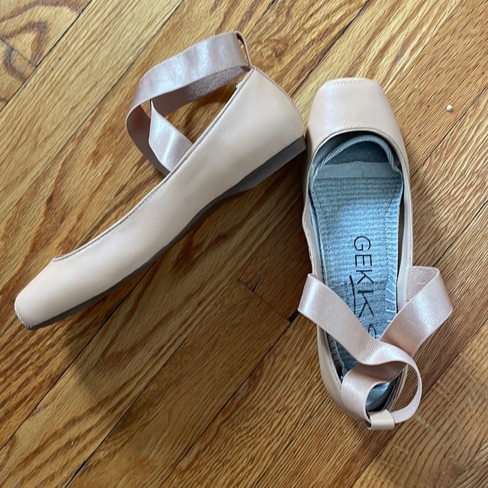 Jessica Simpson peach ballet flats 7W